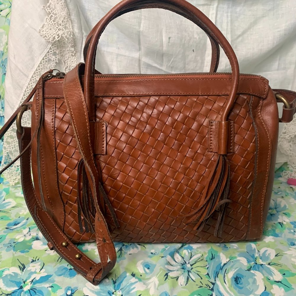 Noonday Collection Woven Leather Tote, LRG, zipper with pull from each side